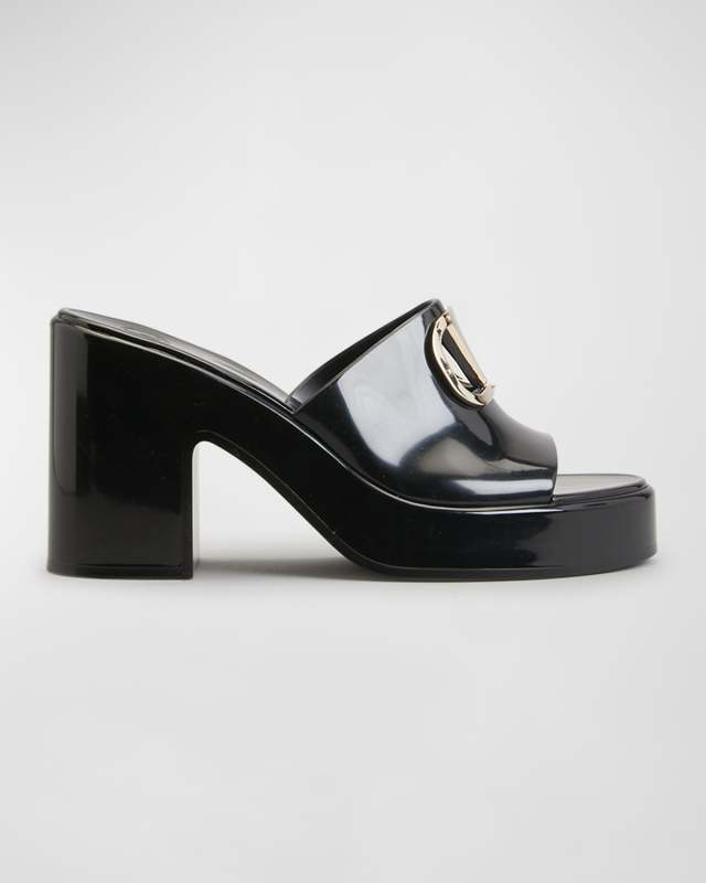 VLogo Medallion Chunky Slide Sandals